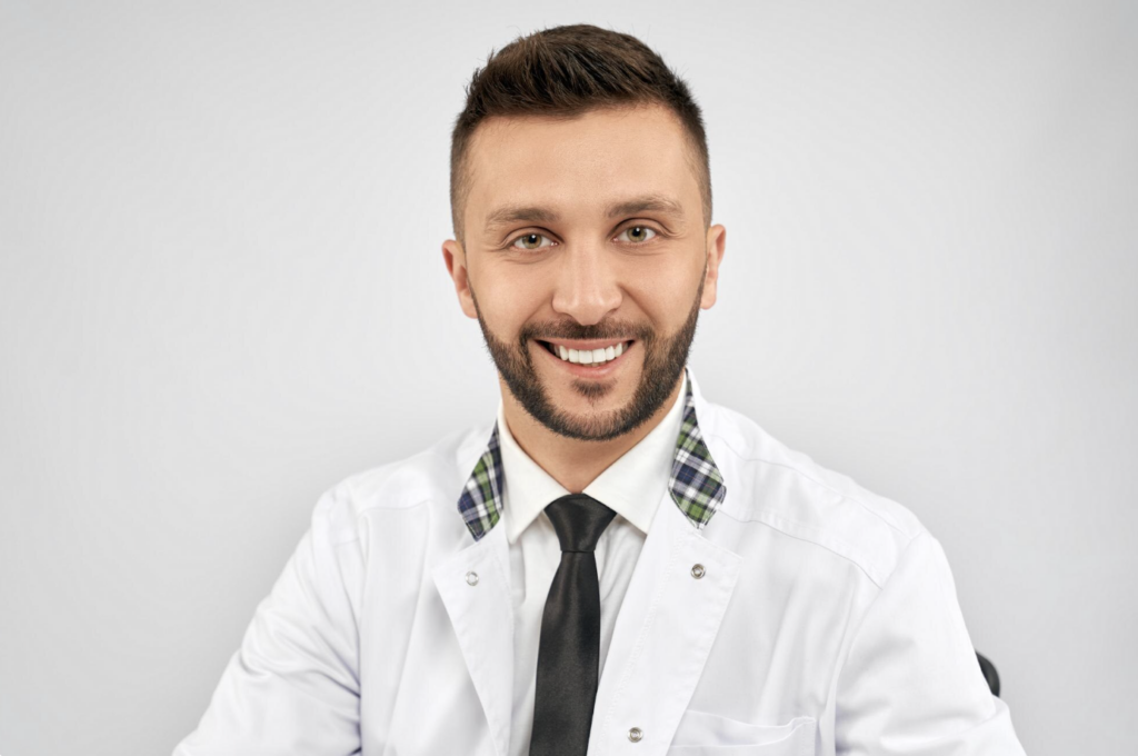 Practical AI and informatics for radiology trainees, focused on workflows not hype.